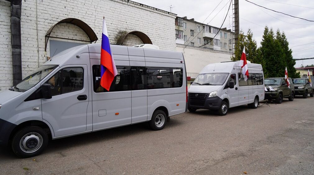 Росгвардия подарила служебный автотранспорт брянскому Центру спецназначения «Защита»