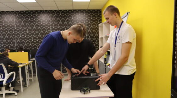 Школьники Брянщины попробовали себя в профессиях будущего