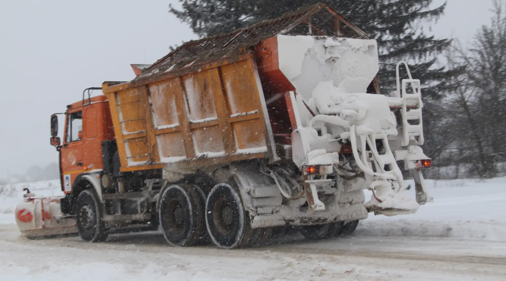 Производиться чистка дорог Брянщины от снега