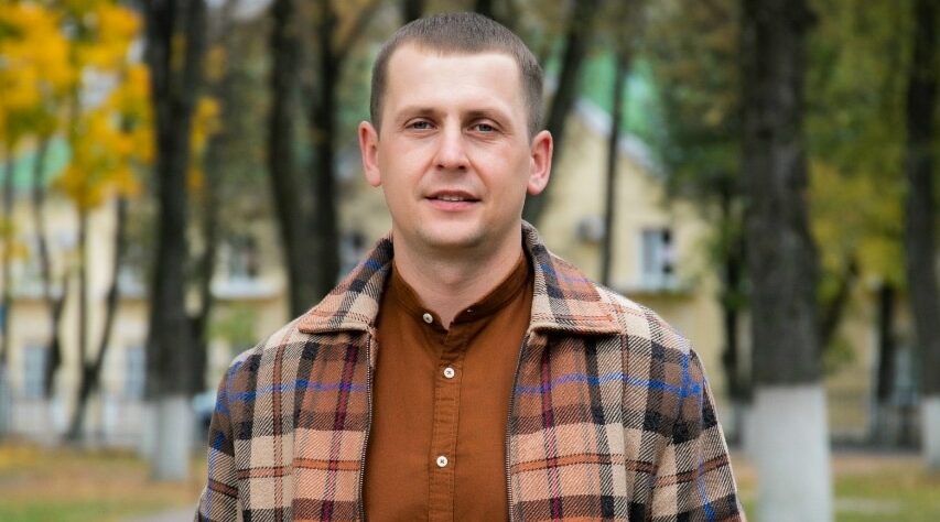 Дятьковцы прощаются с тренером-преподавателем физической культуры Потаповым Дмитрием Геннадьевичем