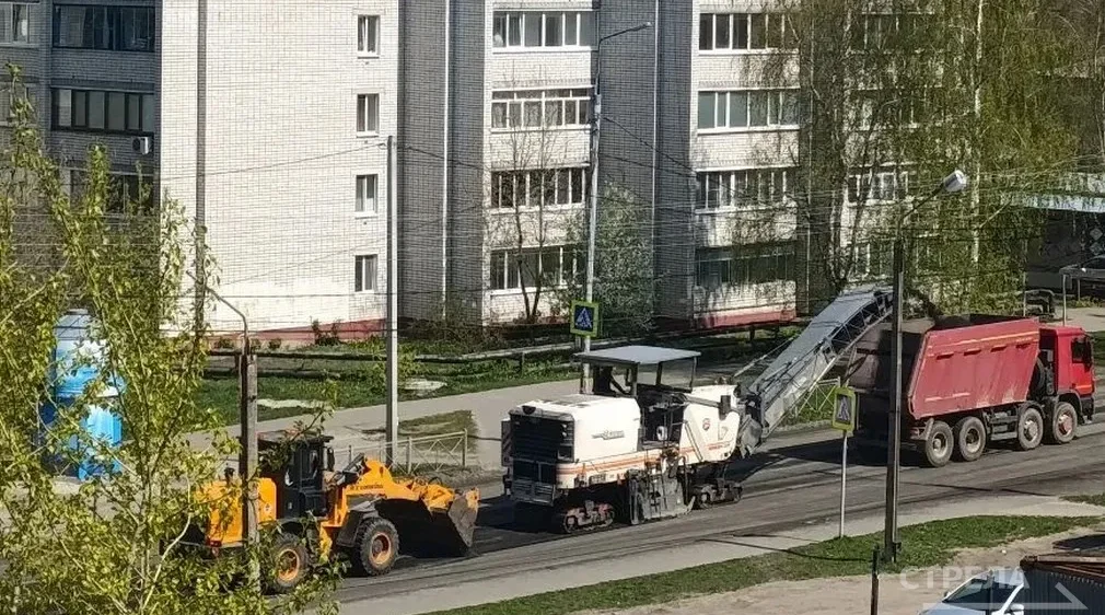 Полным ходом ведутся ремонтные работы дороги по улице Спартаковской