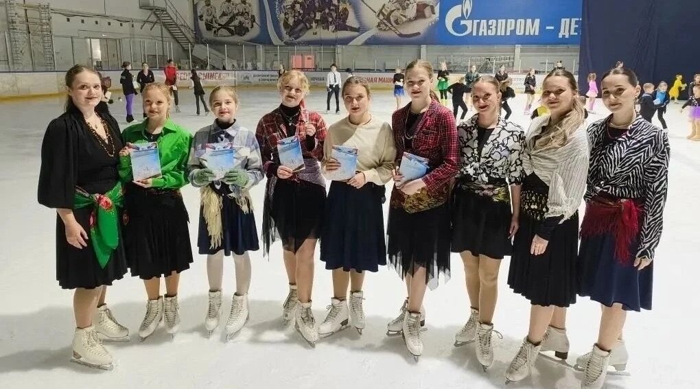 В Брянске состоялся праздник «Яркие краски холодного льда».