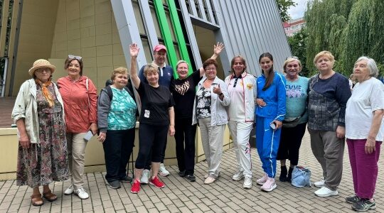 В Брянском парке «Юность» прошла утренняя гимнастика