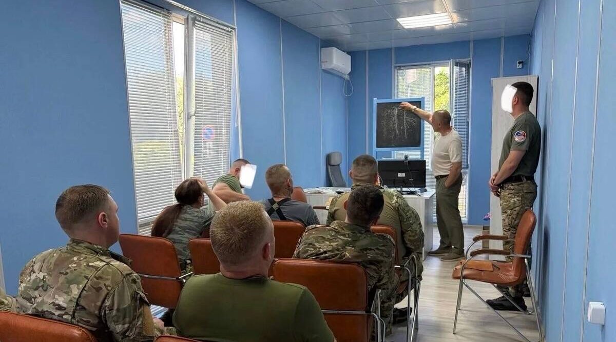 Бойцов «БАРС-Брянск» обучают работе с компонентами крови