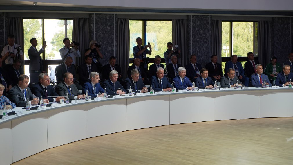 Александр Богомаз поделился впечатлением о XI Форуме регионов России и Беларуси