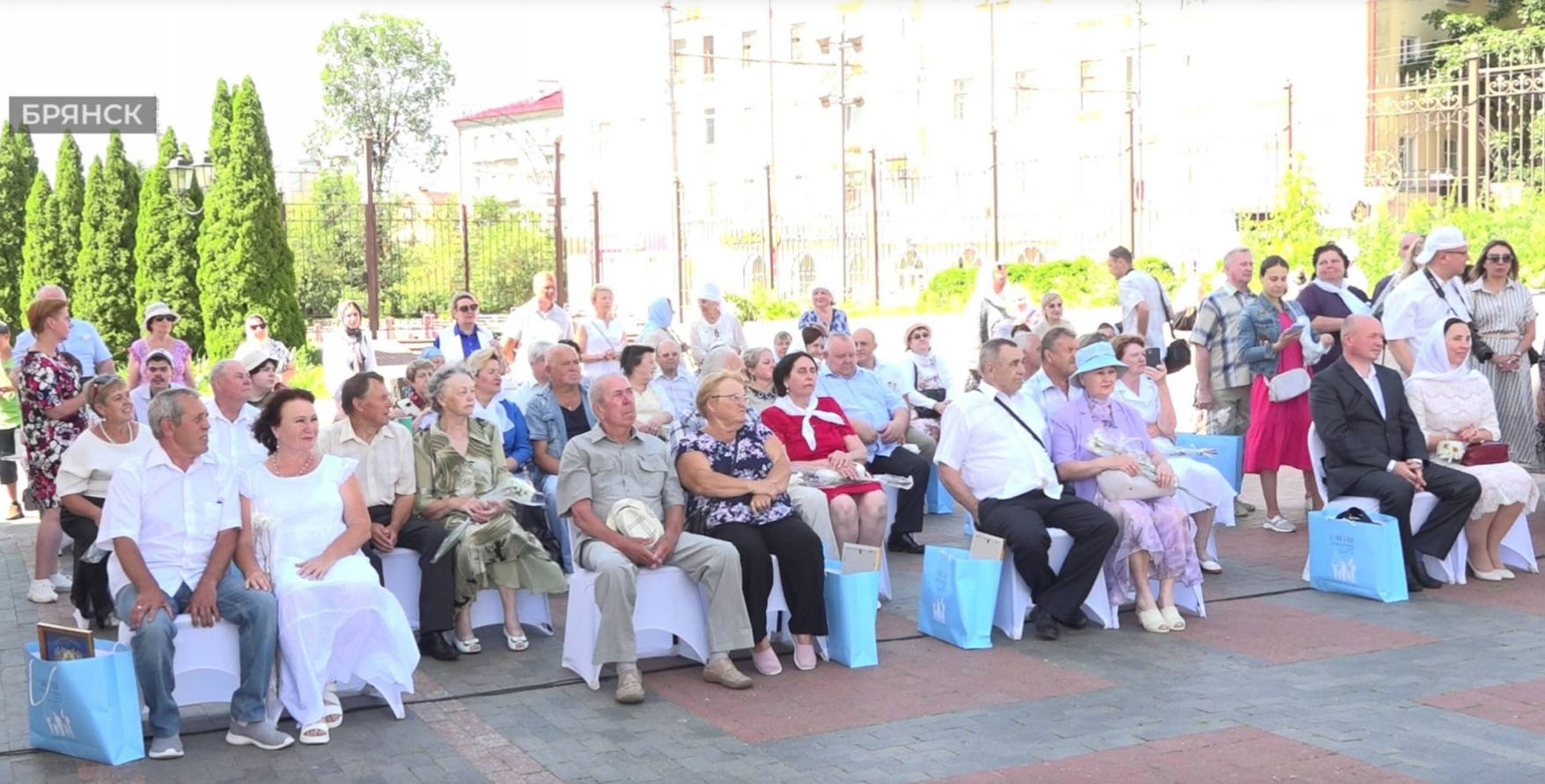 В Брянске чествовали пары, которые вместе более 25 лет