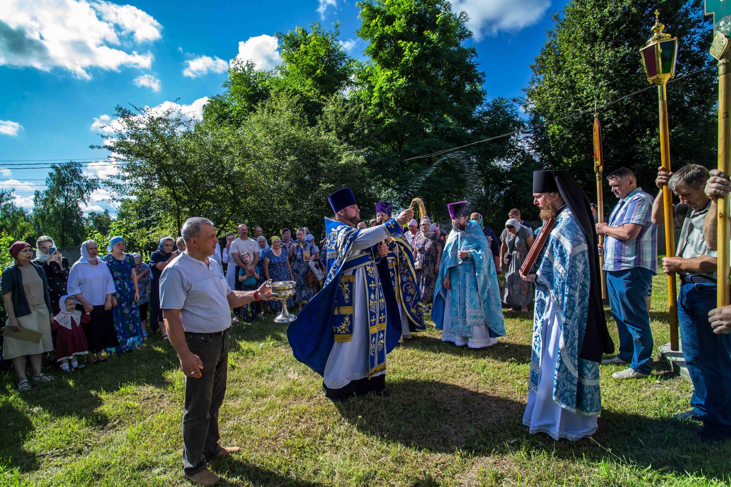 В Праздник в честь Казанской иконы Божией Матери свой Престольный праздник отметил храм в поселке Любохна