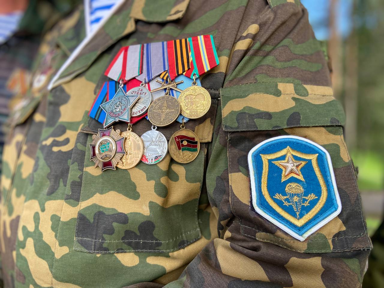 В Брянске прошли памятные мероприятия посвященные 94-й годовщине образования воздушно-десантных войск