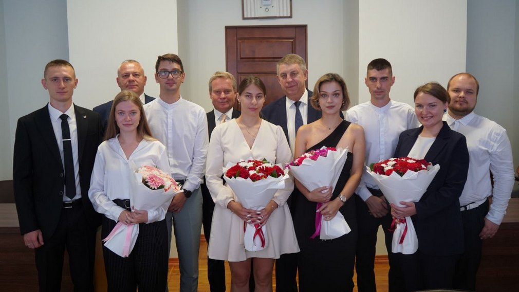Александр Богомаз встретился с коллективом фармацевтического предприятия