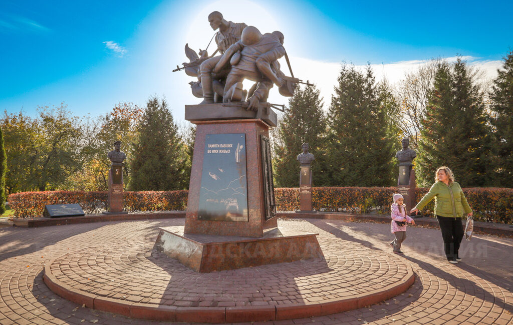 В Брянске отремонтировали памятник «Круговая оборона»