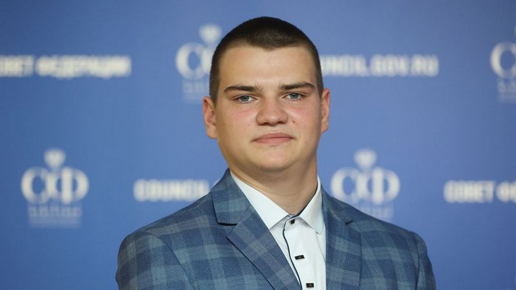 Брянского  героя  Евгения Бесчастнова наградили в Совете Федерации