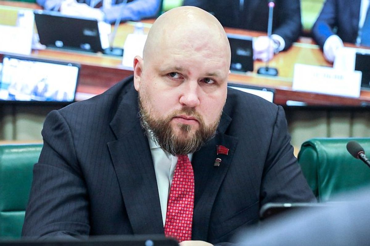 Депутат Брянской облдумы Александр Семенов рассказал о привлечении кадров на промышленные предприятия через работу с СПО