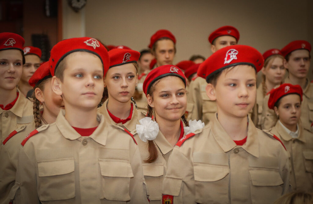 89 бежицких школьников пополнили ряды «Юнармии»
