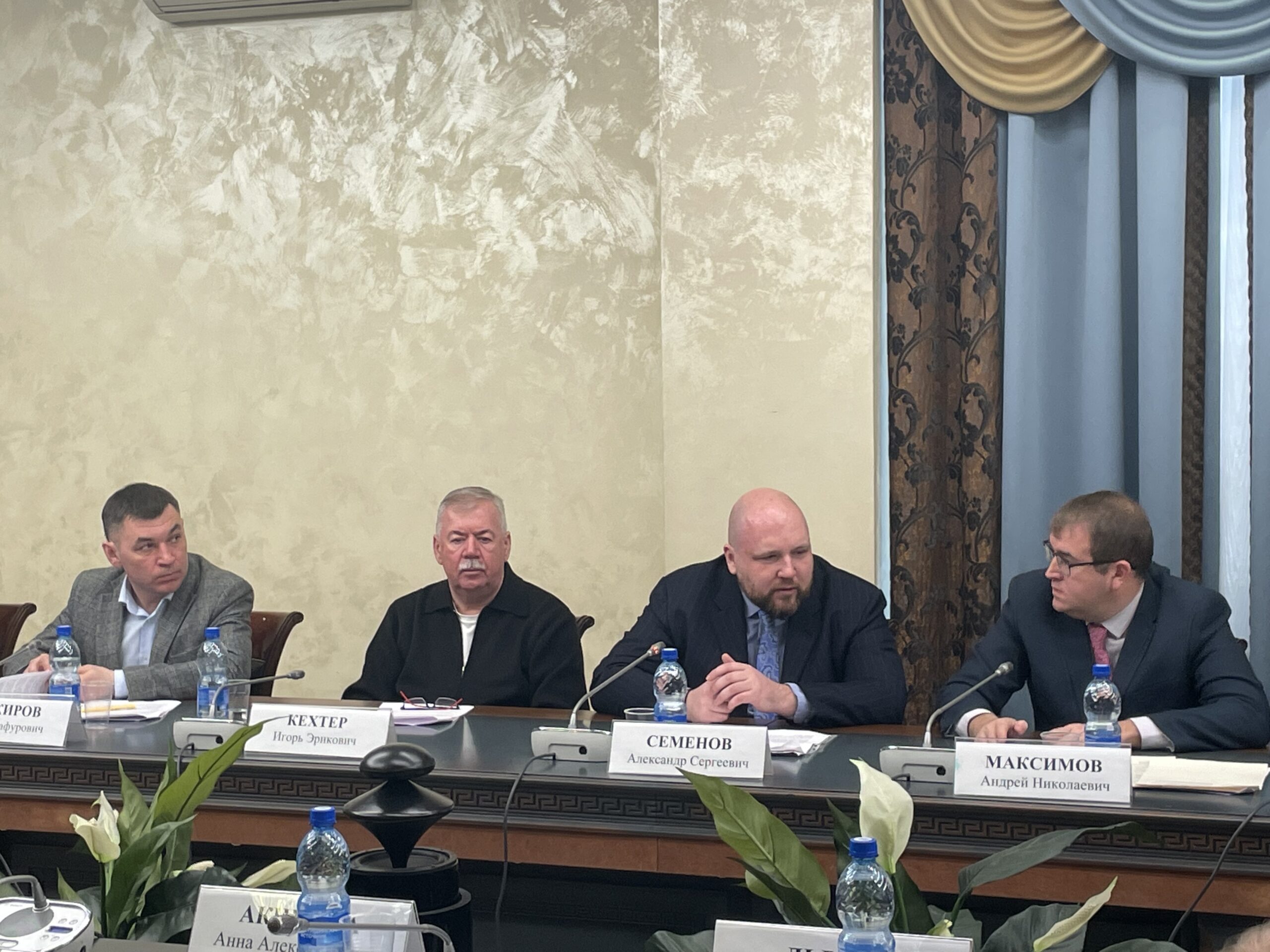Депутат Брянской областной Думы Александр Семенов рассказал о роли Дятькова в сохранении культурного наследия на мероприятии Общественной палаты РФ