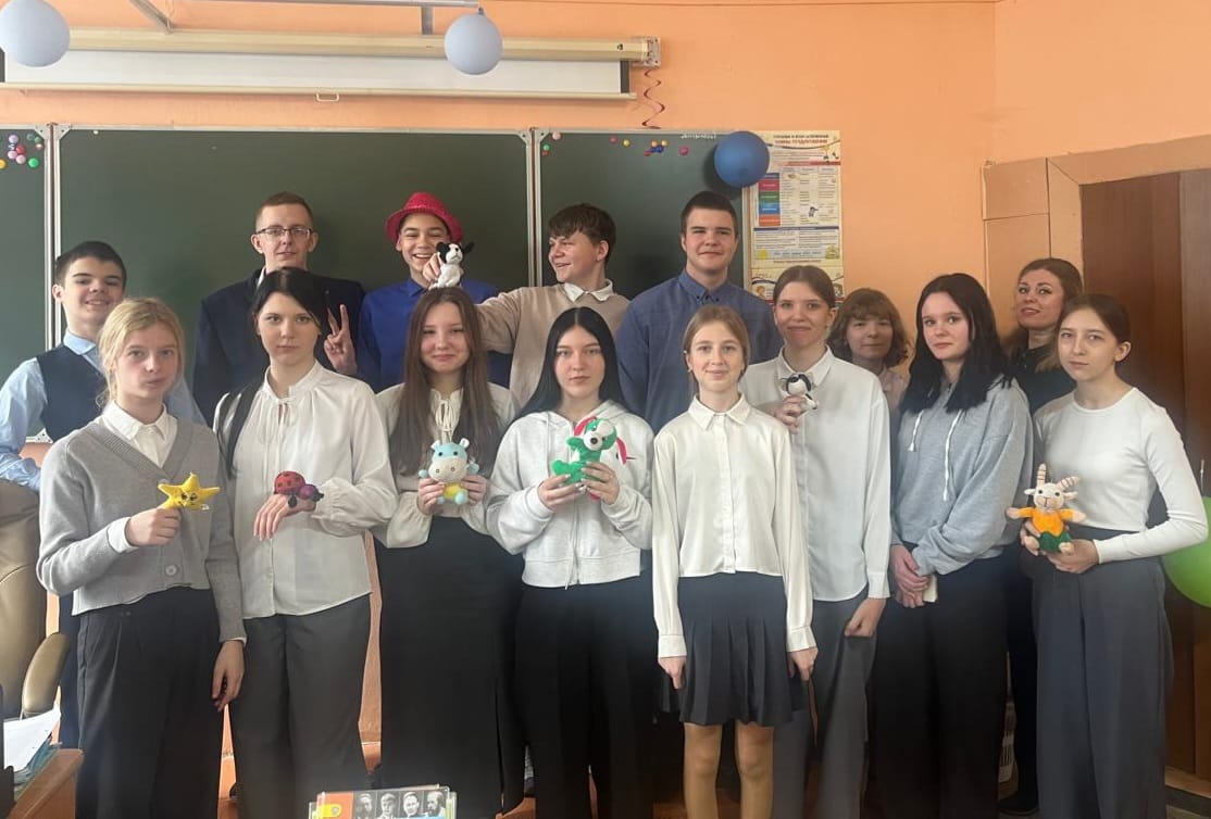 Дятьковская детская библиотека провела праздничную игровую программу «Весенний переполох»