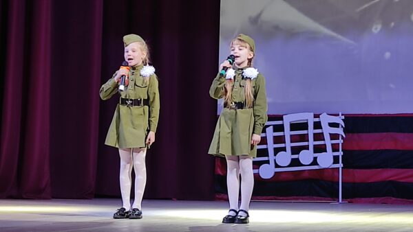 В Трубчевске состоялся фестиваль военной песни