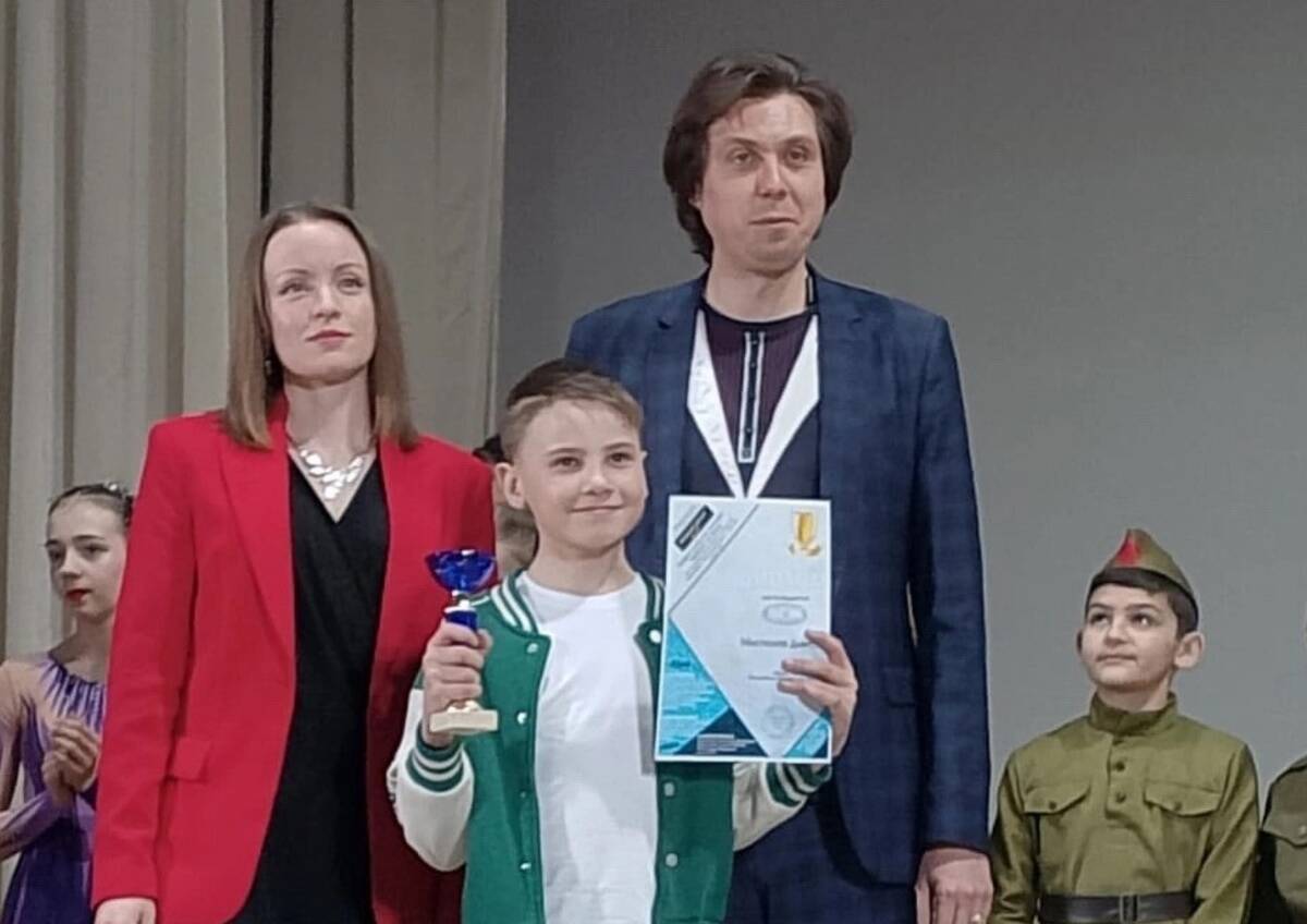 Юный исполнитель эстрадных песен из Комаричей стал лауреатом II степени