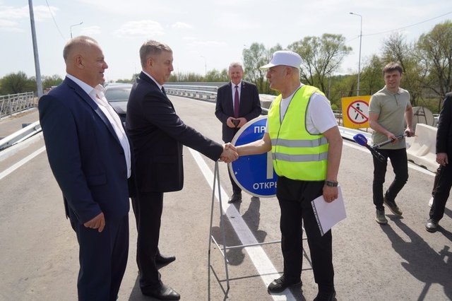 На Брянщине открыли движение по мосту через реку Судость в Почепе