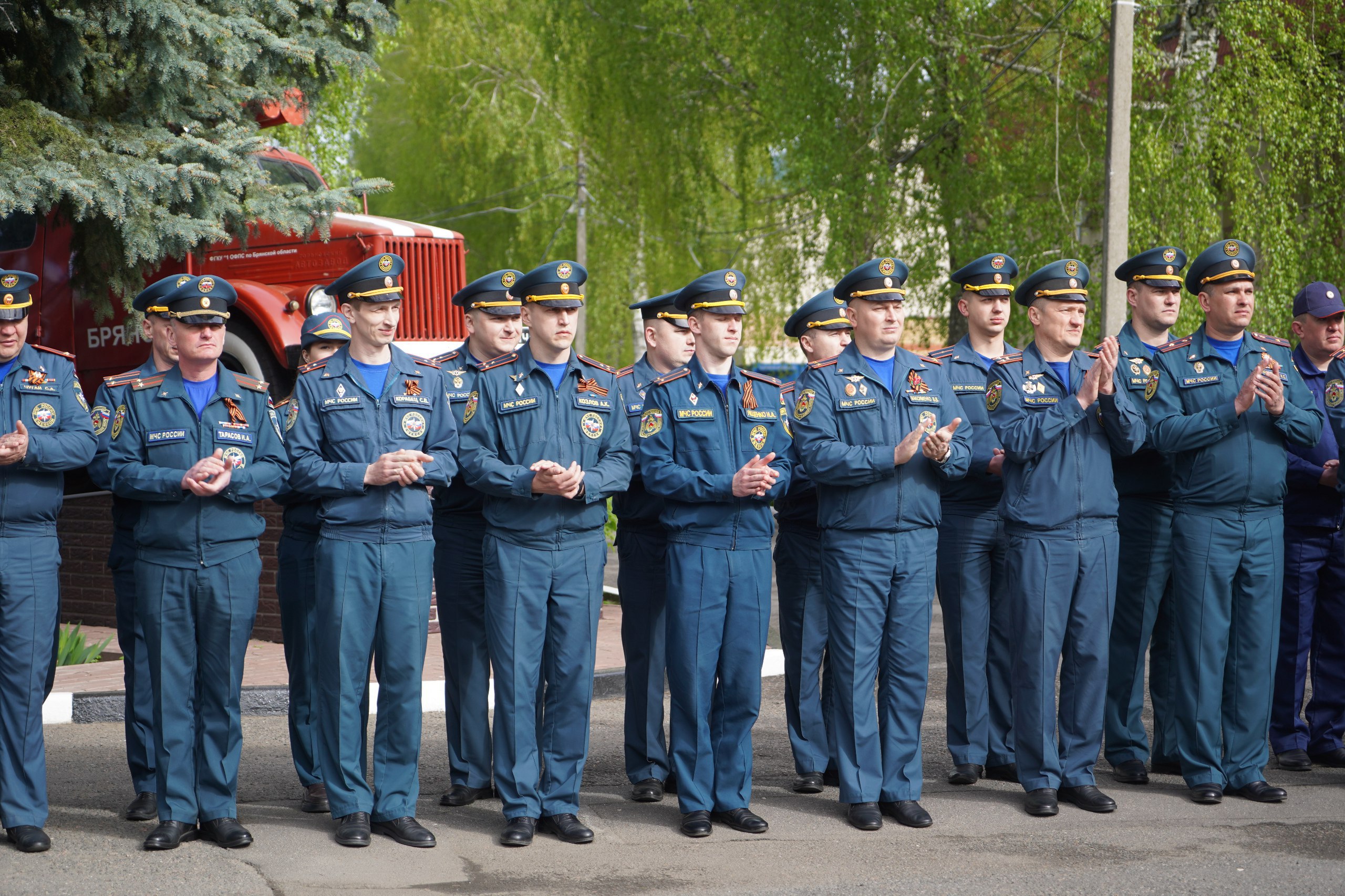 Александр Богомаз поздравил сотрудников и ветеранов Главного управления МЧС России по Брянской области с праздником