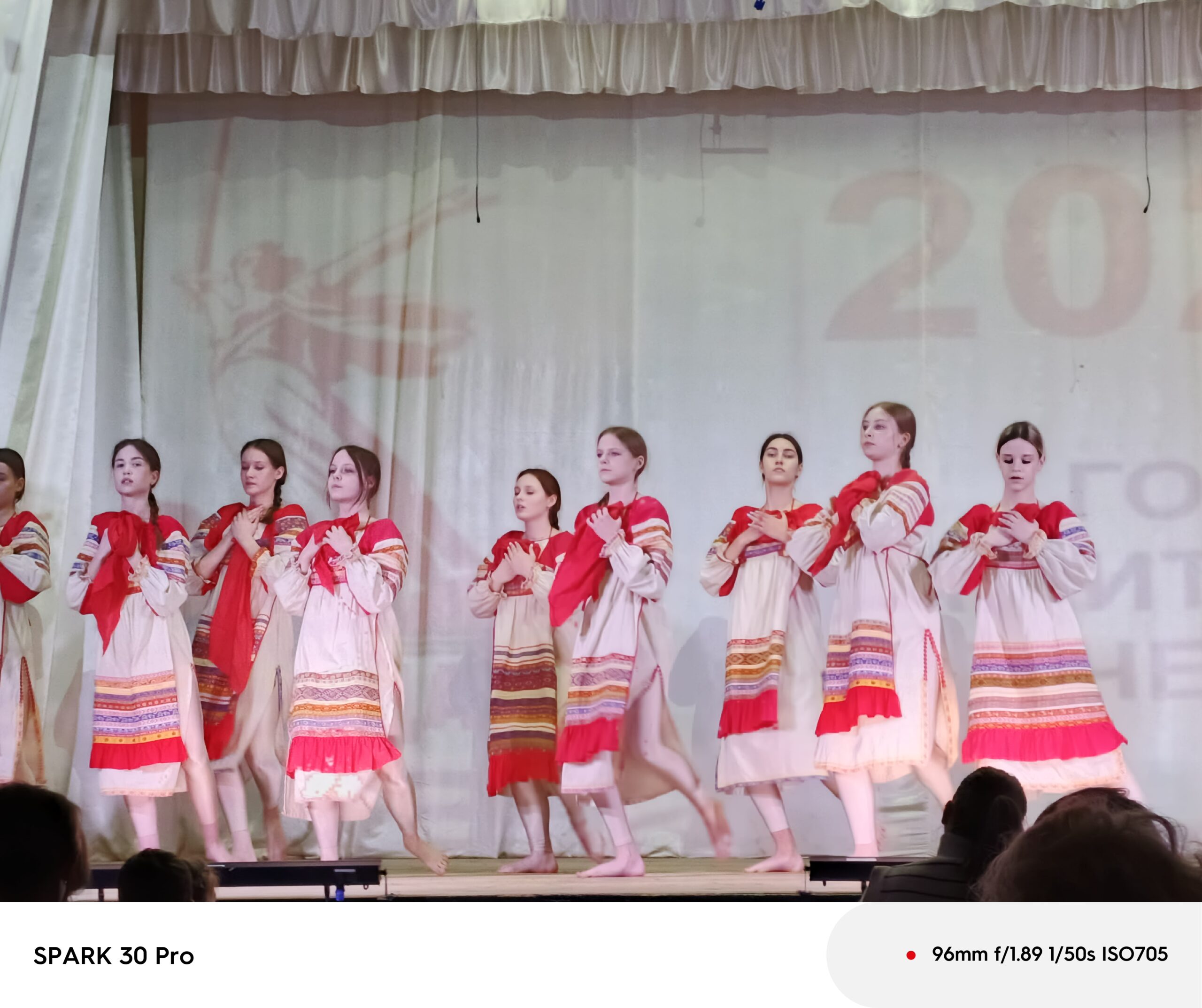 В городе Дятьково прошел зональный смотр художественной самодеятельности «Я вхожу с мир искусства»