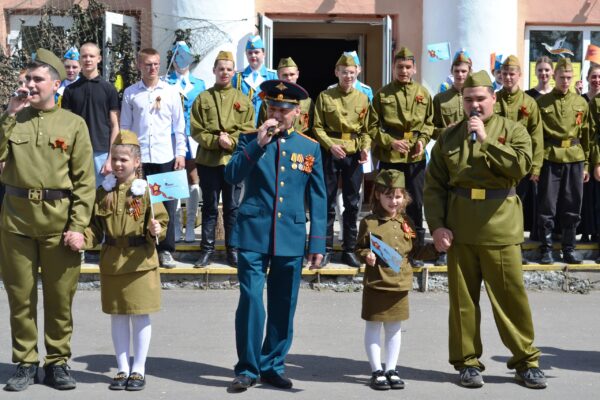 В Карачеве прошел концерт к 80-летию Великой Победы
