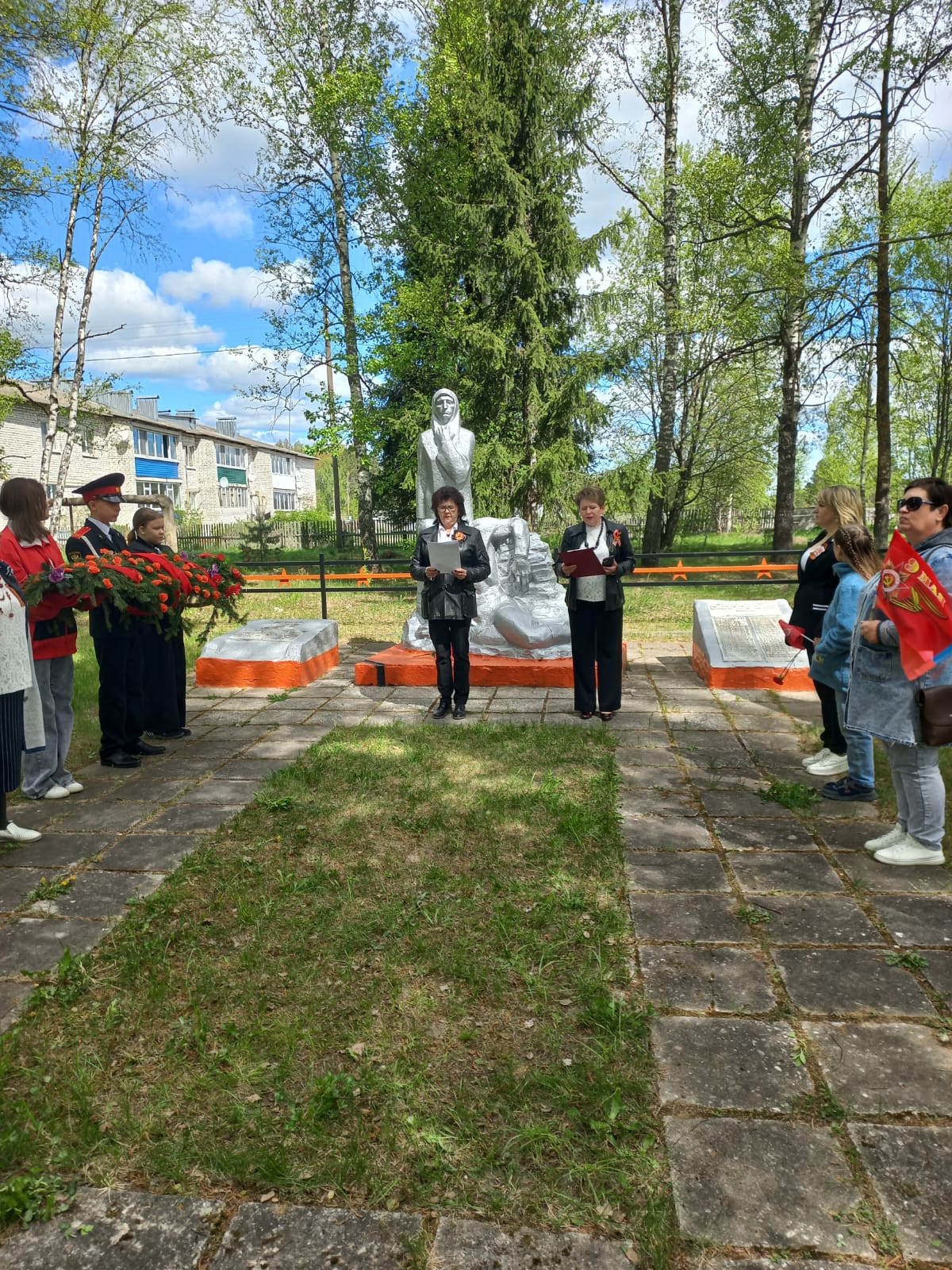 В деревне Сельцо прошел торжественный митинг в честь 80-летия Победы