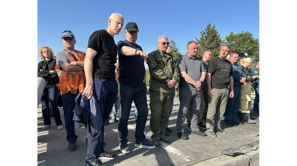 Под Выгоничами идет демонтаж моста