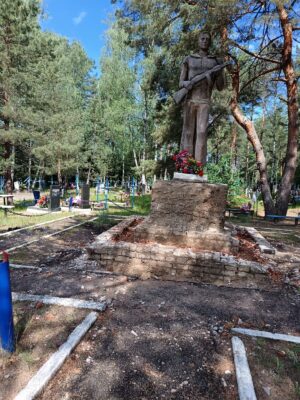 Подрядчик приступил к ремонту памятников воинам – освободителям в Новозыбковском городском округе