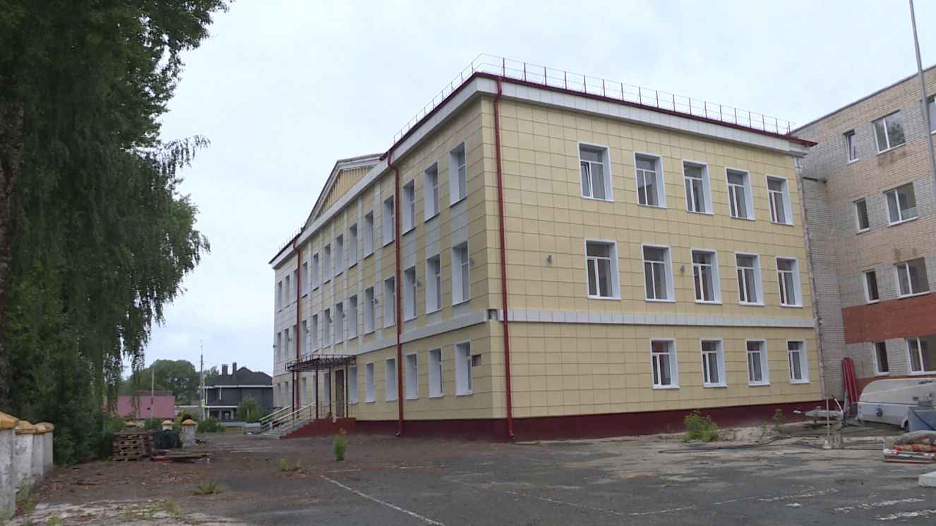 Три школы Брянска завершают капитальный ремонт зданий