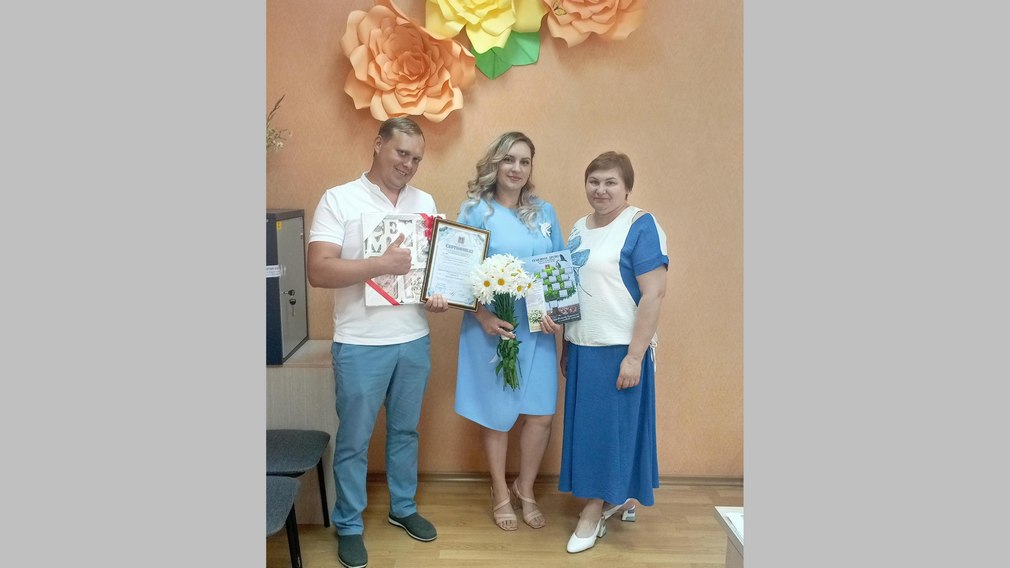 В Брасовском районе Брянской области семье Горбовских вручили сертификат на областной материнский (семейный) капитал