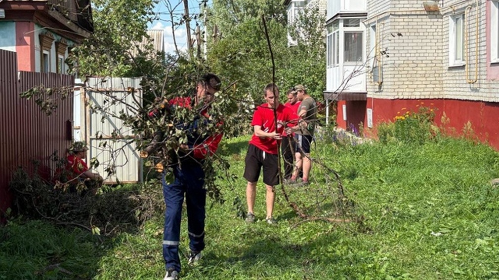 Активисты Волонтерской Роты Брянска не остались в стороне