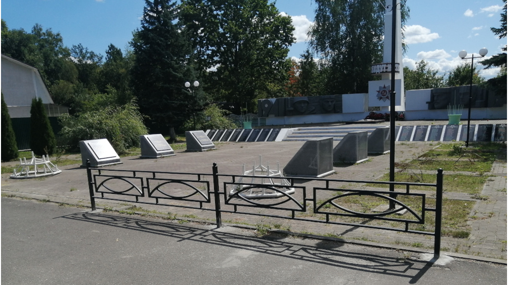 В Злынке отремонтирован памятник погибшим в Великой Отечественной войне красноармейцам