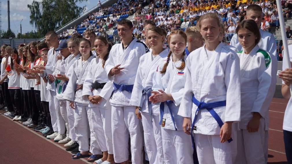 Мы верим твердо в брянских героев спорта. Они наша спортивная гордость