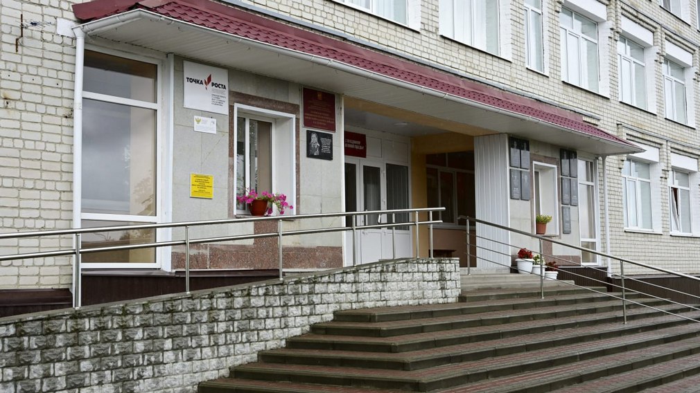 На Брянщине чтут память героя генерал-майора авиации В.И. Денисова