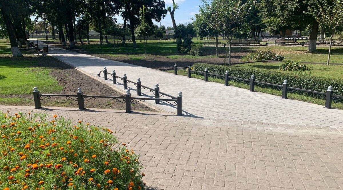 Стародубе благоустроили городской парк за 2,3 млн рублей