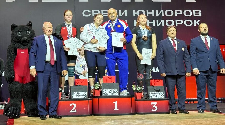 Поздравляем Андрюшину Варвару и её тренера с успешным выступлением на Первенстве России