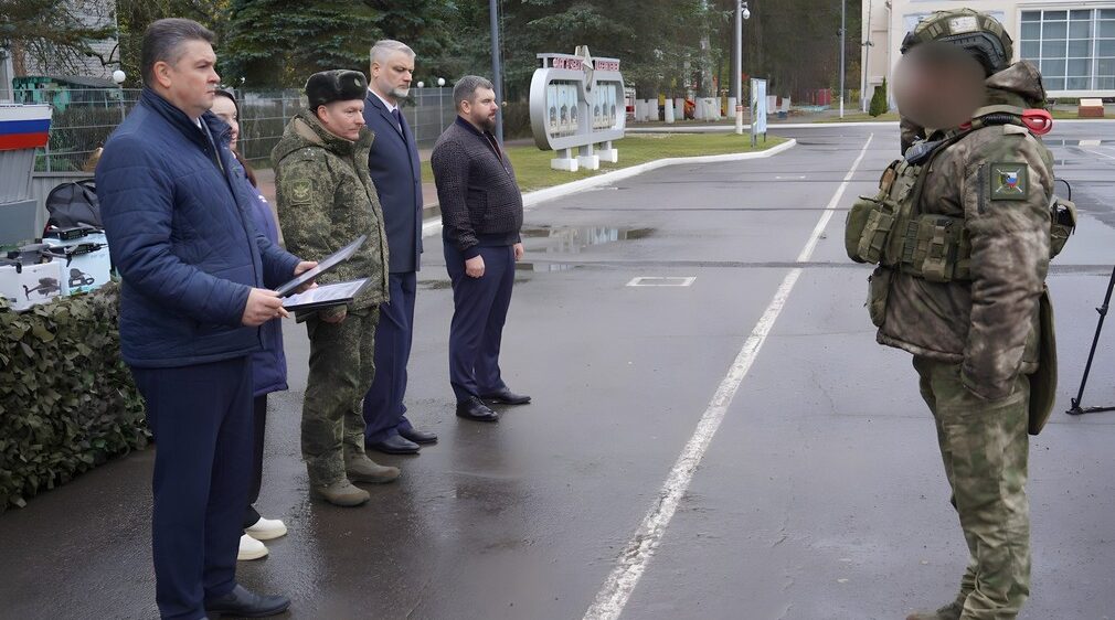 Брянским военным передали технику и снаряжение для боевых задач