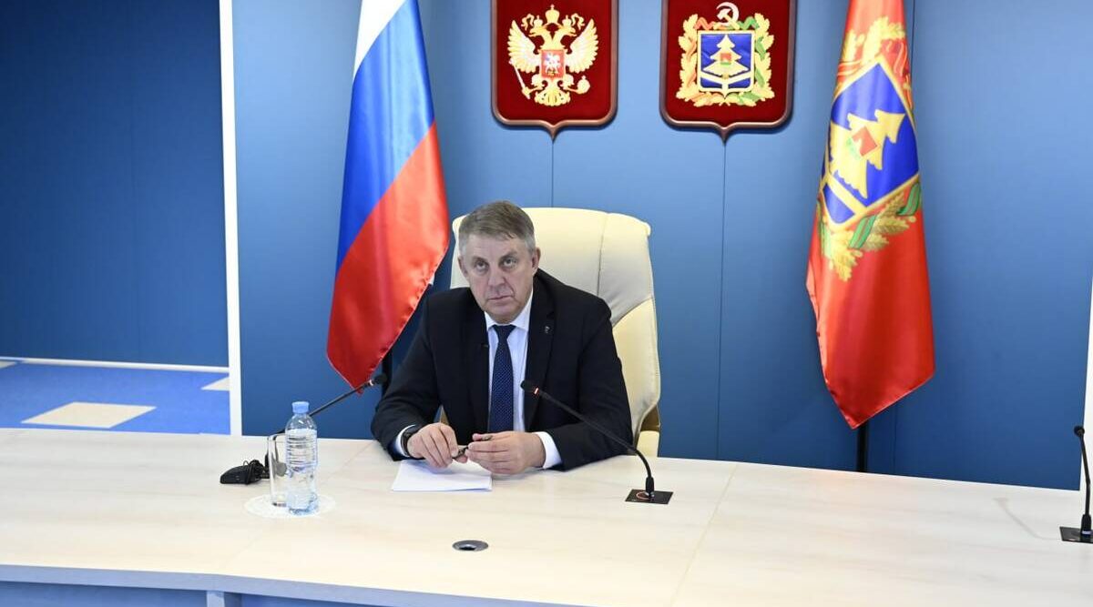 Брянские герои выделили главное в прямой линии губернатора