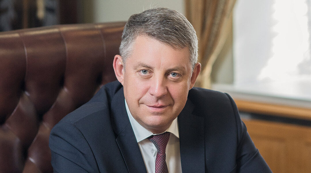 Губернатор Александр Богомаз поздравил судебных приставов с профессиональным праздником