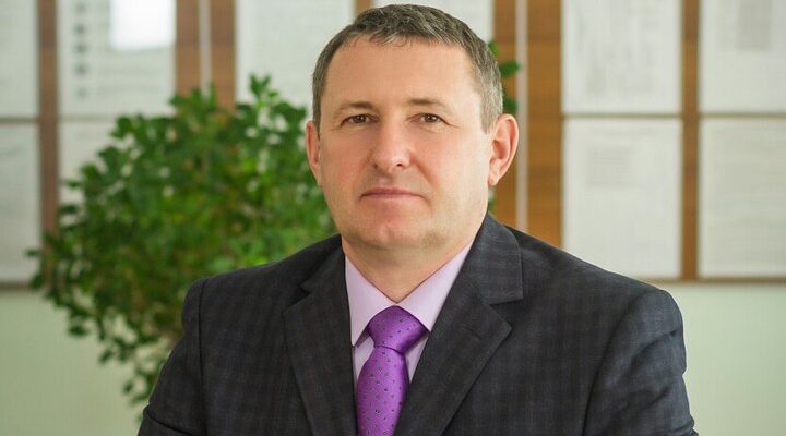 Дятьковцы поздравляют с юбилеем директора ДСШ №3, депутата горсовета Д.В.Ромашкова