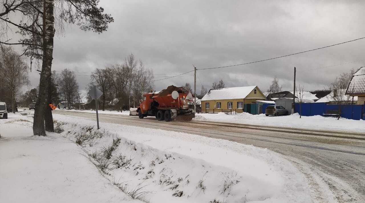 Продолжается ликвидация последствий снегопада