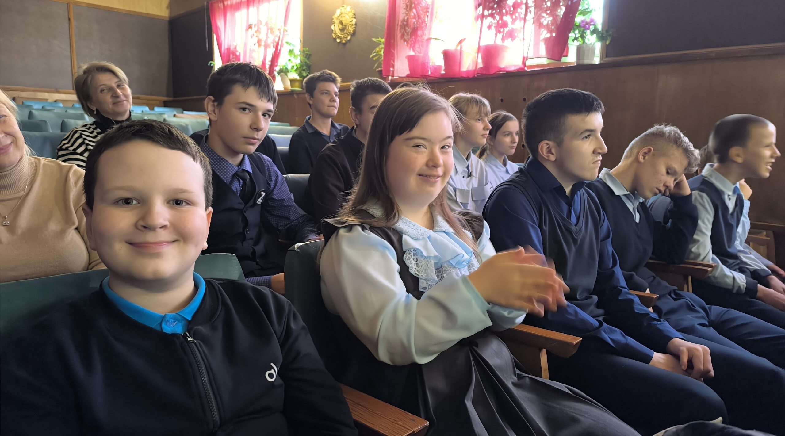 В поселке Дружба Дятьковского района прошел праздник «Согретые лучами солнца»