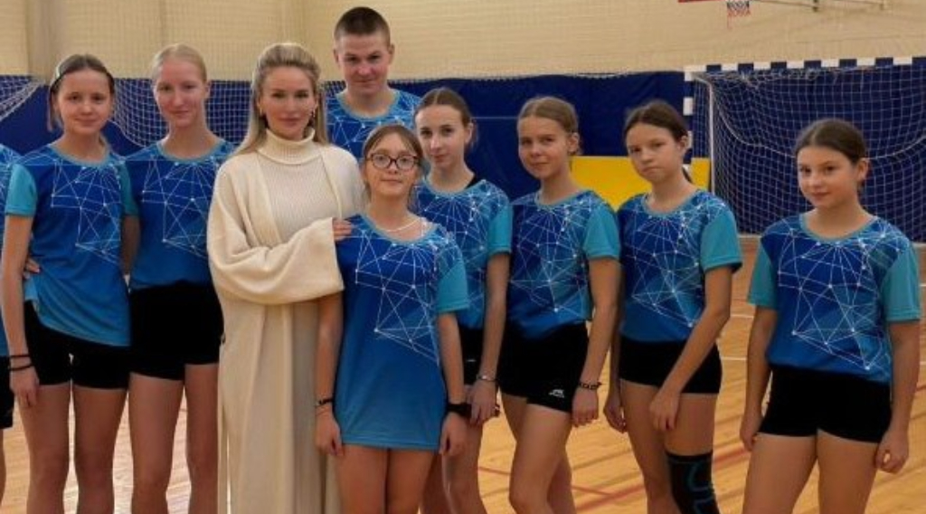 Юные спортсмены получили подарки от ВФЛА