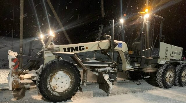 Работы по очистке снега ведутся круглосуточно