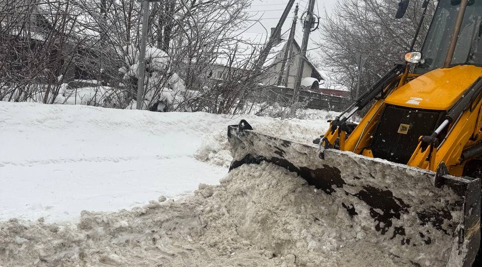 Последствия снегопада ликвидируют в Брянской области