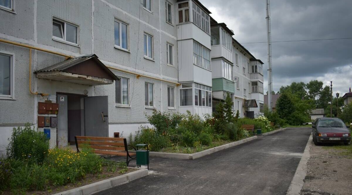 Обновление дворовых территорий  в Клетнянском районе