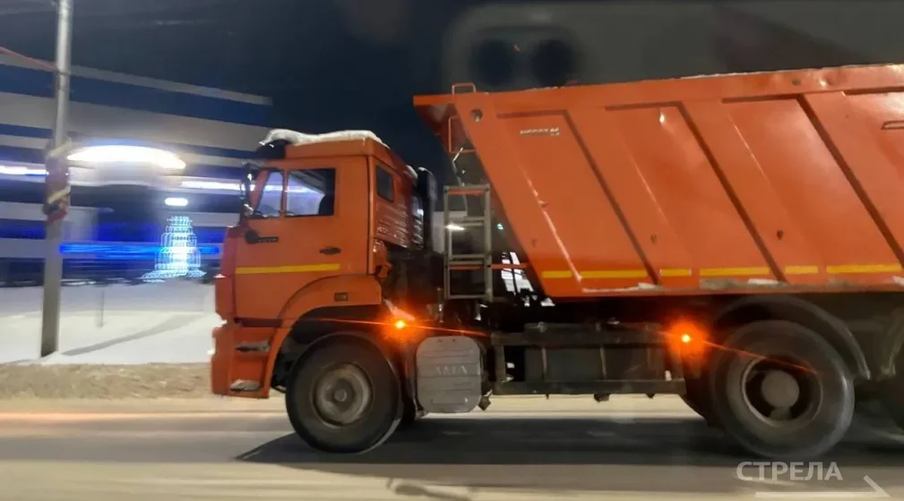 В Брянске продолжается борьба с последствиями снегопадов