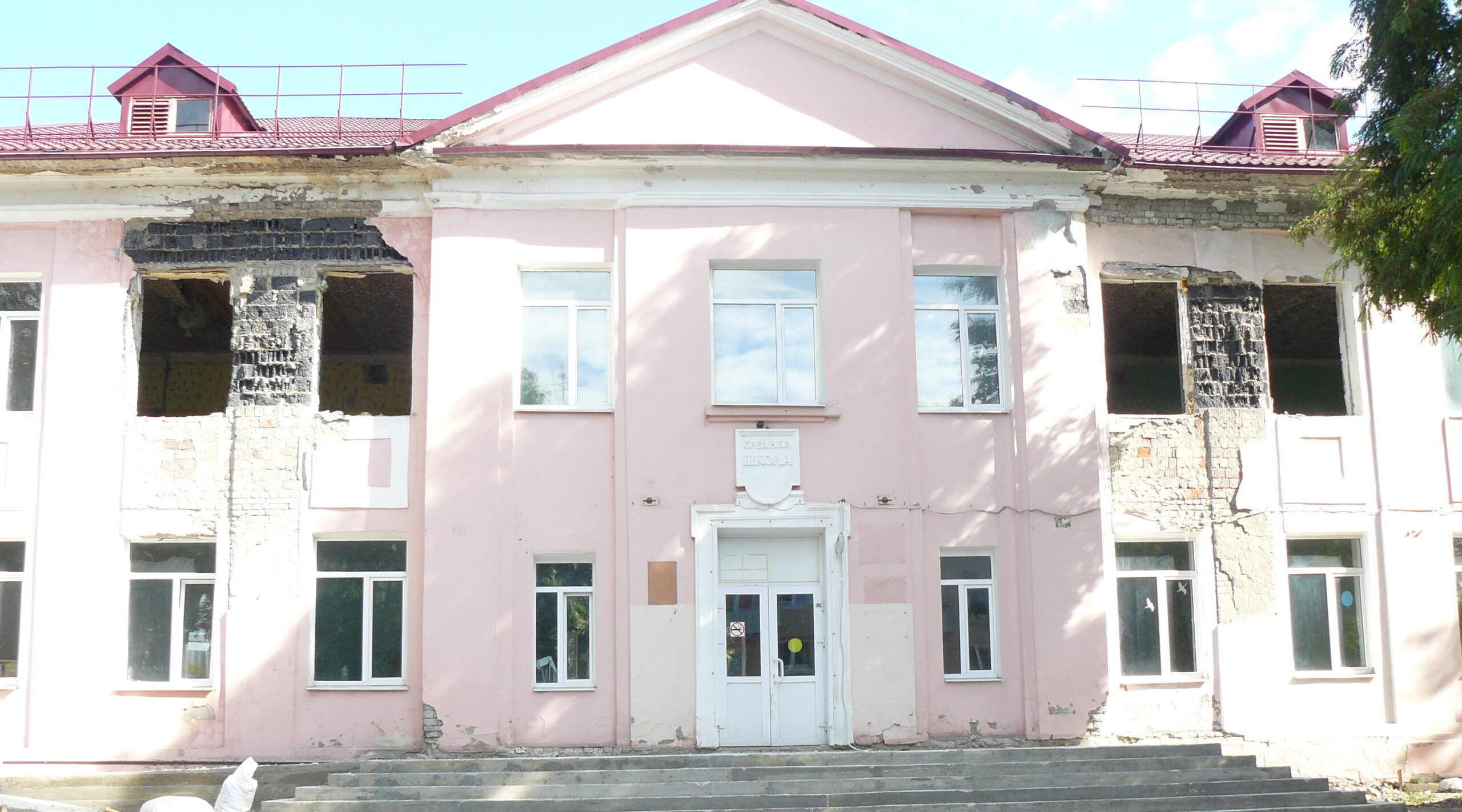 Дятьковская школа №2 возвращается в родные пенаты после капитального ремонта