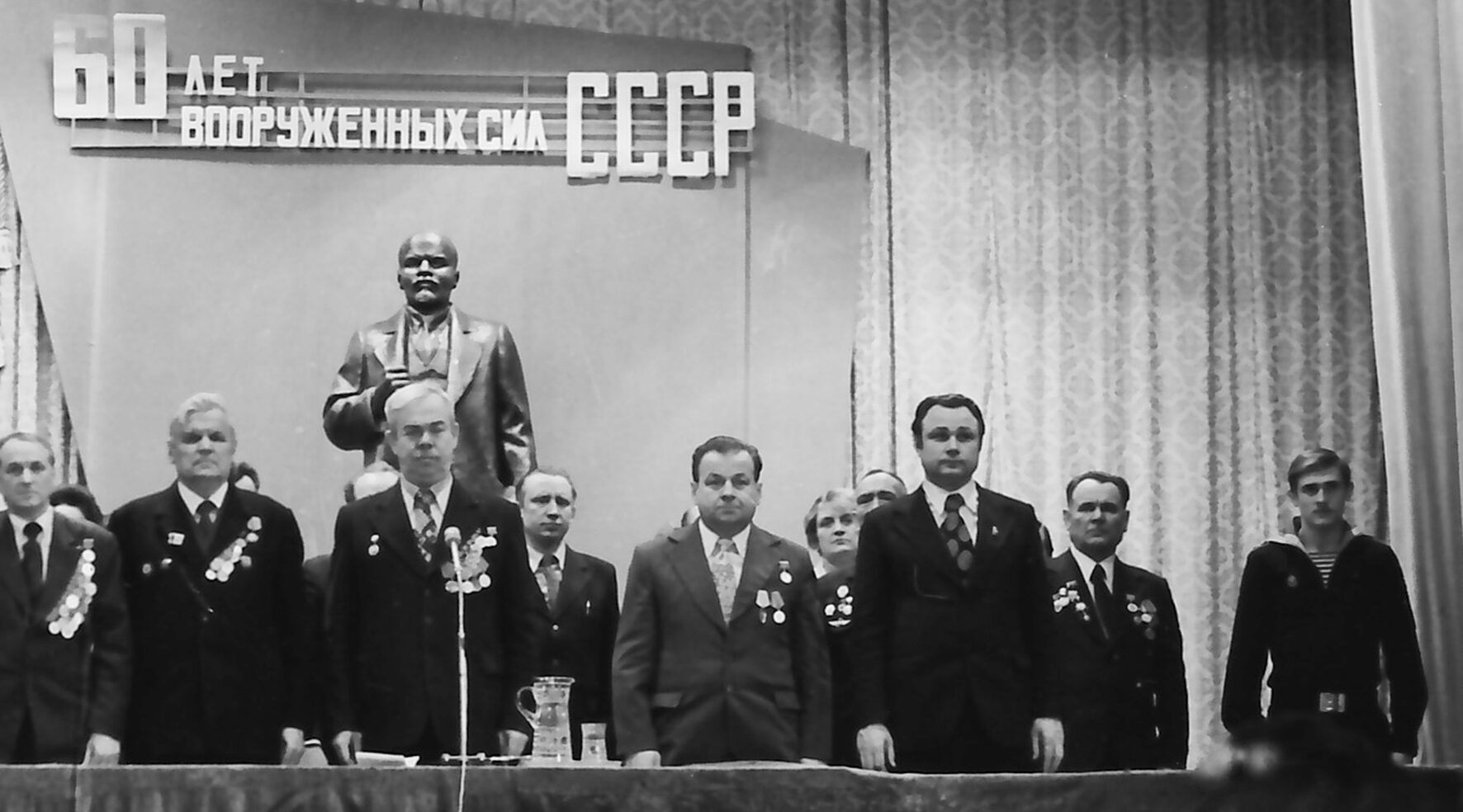 Красная армия всех сильней…