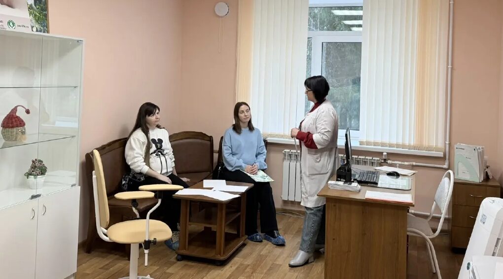 Для будущих родителей открылась школа при женской консультации